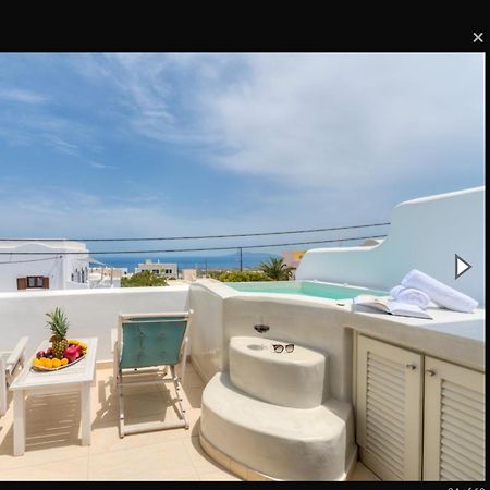 B Suites Fira  Luaran gambar