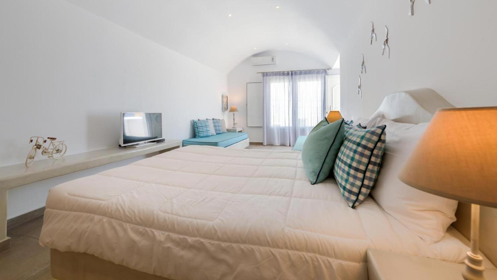 B Suites Fira  Luaran gambar
