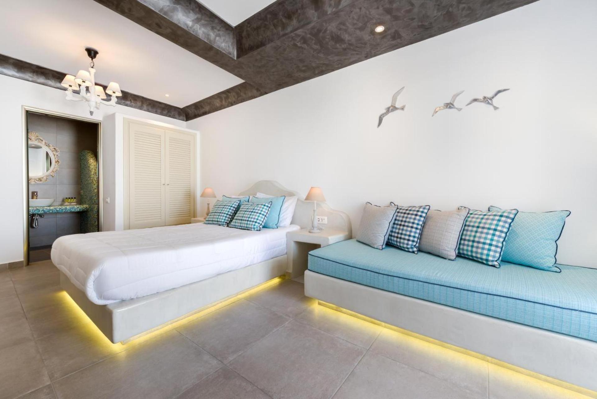 B Suites Fira  Luaran gambar