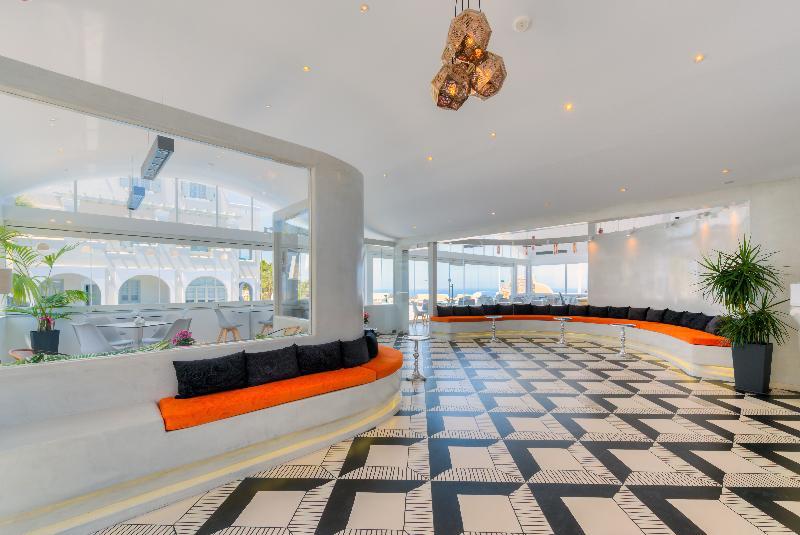 B Suites Fira  Luaran gambar