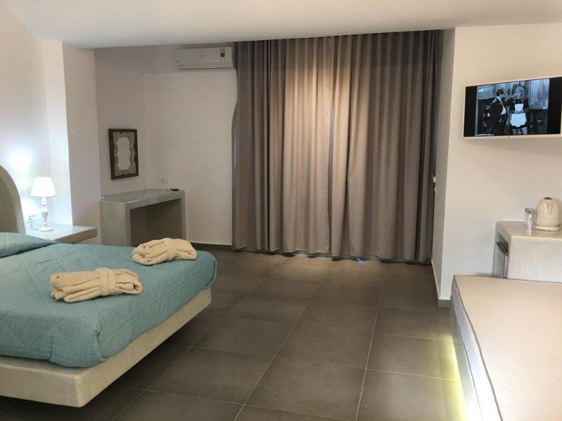 B Suites Fira  Luaran gambar